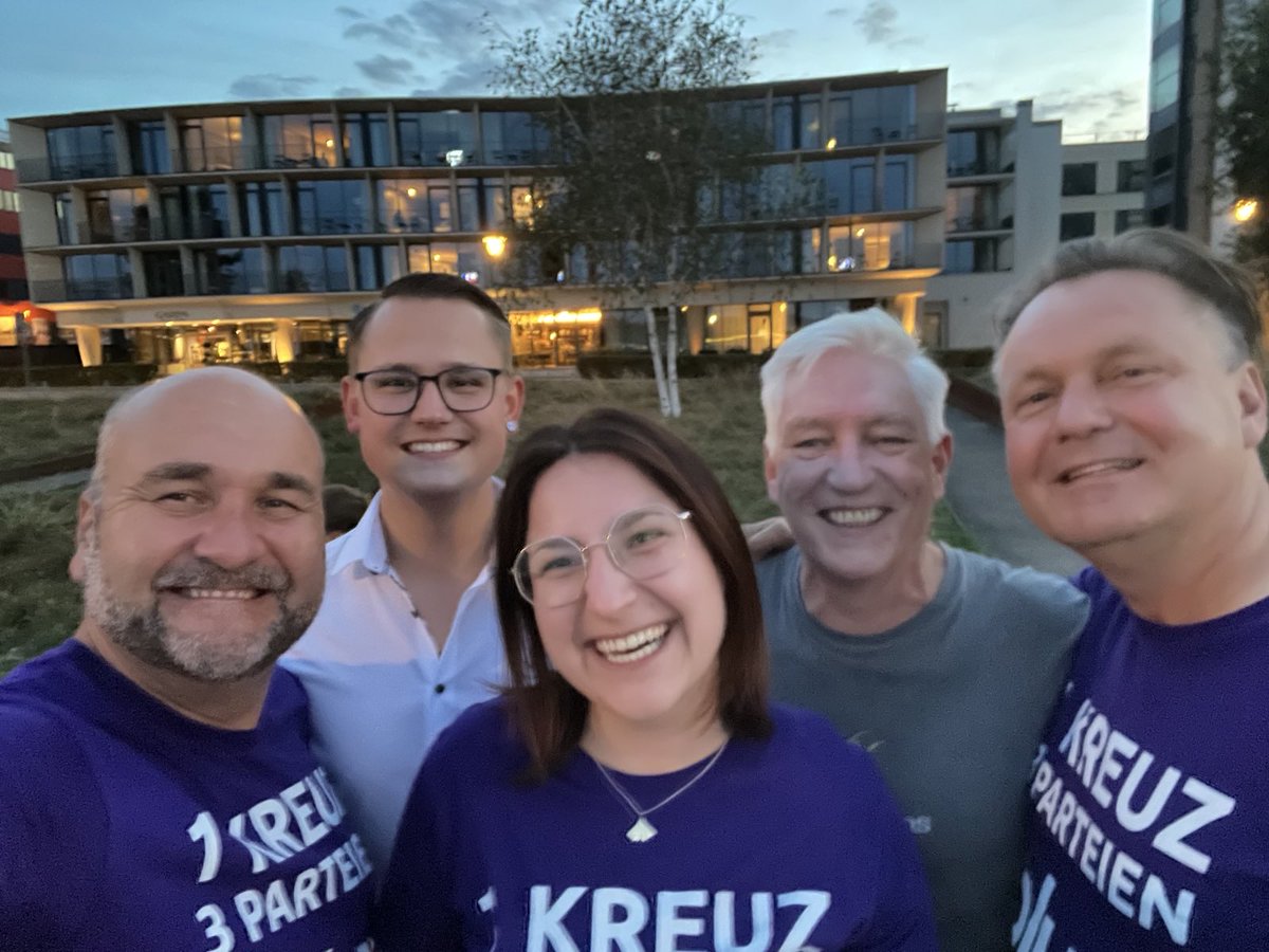 WOW, unglaublich. Wir sind stärker als die FDP geworden. Vielen Dank an alle fast 14.000 Wählerinnen und Wähler! Wir werden thematisch weiter zusammenarbeiten. Man wird von uns als Opposition noch hören. #PlusBrandenburg #LandtagswahlBrandenburg