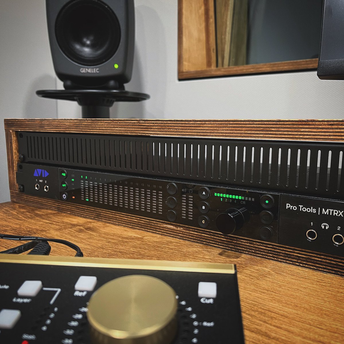 RealVoiceLA's tweet photo. Ready for another busy week ahead!! 🎙️💵🌮

#volife #studio #recording #videogameactor #videogames #anime #actor #voiceactors #voiceacting #voiceactress #actress #voiceovertalent #actorslife #voiceactor #vo #studiolife #postproduction #dubbing #anime #sourceconnect #microphone https://t.co/h6GEdR5SIf