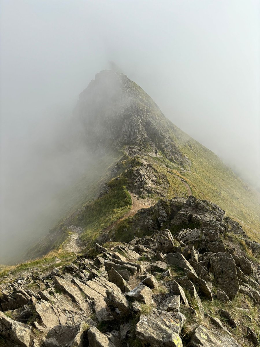 CA_Speaky's tweet photo. Conquered Helvellyn and the edges today. Not as difficult as I'd originally anticipated. Great Sunday adventure #helvellyn #swirrals #striding https://t.co/NIhwsycLzy