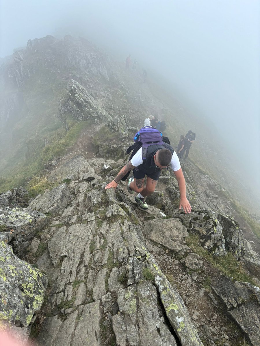 CA_Speaky's tweet photo. Conquered Helvellyn and the edges today. Not as difficult as I'd originally anticipated. Great Sunday adventure #helvellyn #swirrals #striding https://t.co/NIhwsycLzy