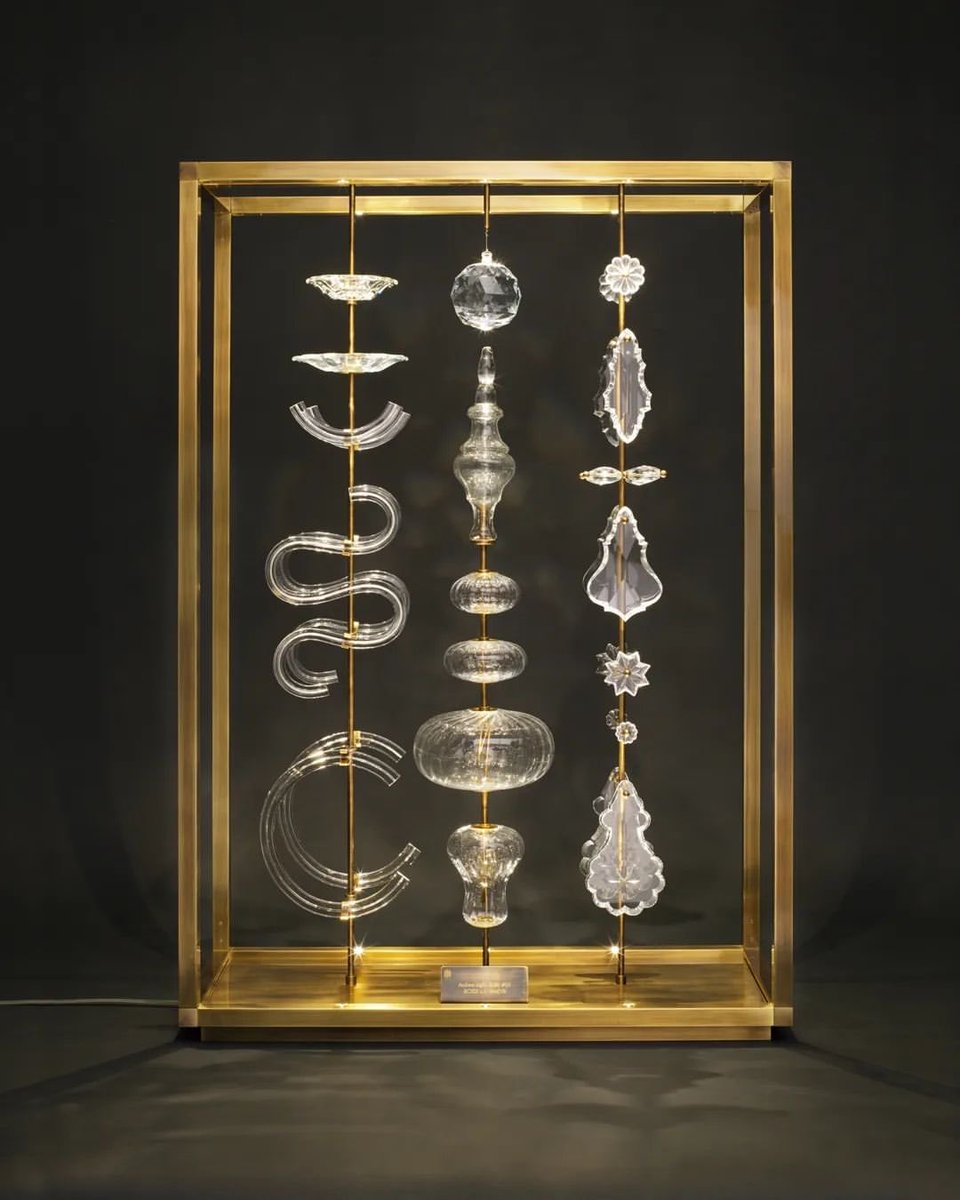 DesignApplause's tweet image. 👉🏿 @viennadesignweek PLATFORM 2024:

BCXSY: ARCHIVE LIGHTS
Sep 20–28, Lobmeyr
Mo–Sa 10–18:00

Cocktail: Sep 27, 18:30 

Lobmeyr
Kärntner Straße 26, 1010 Wien

©LOBMEYR

#VDW24 #viennadesignweek #lobmeyr #LOBMEYRArchiveLights #artvienna #handcrafted #wienerhandwerk #artisandesign