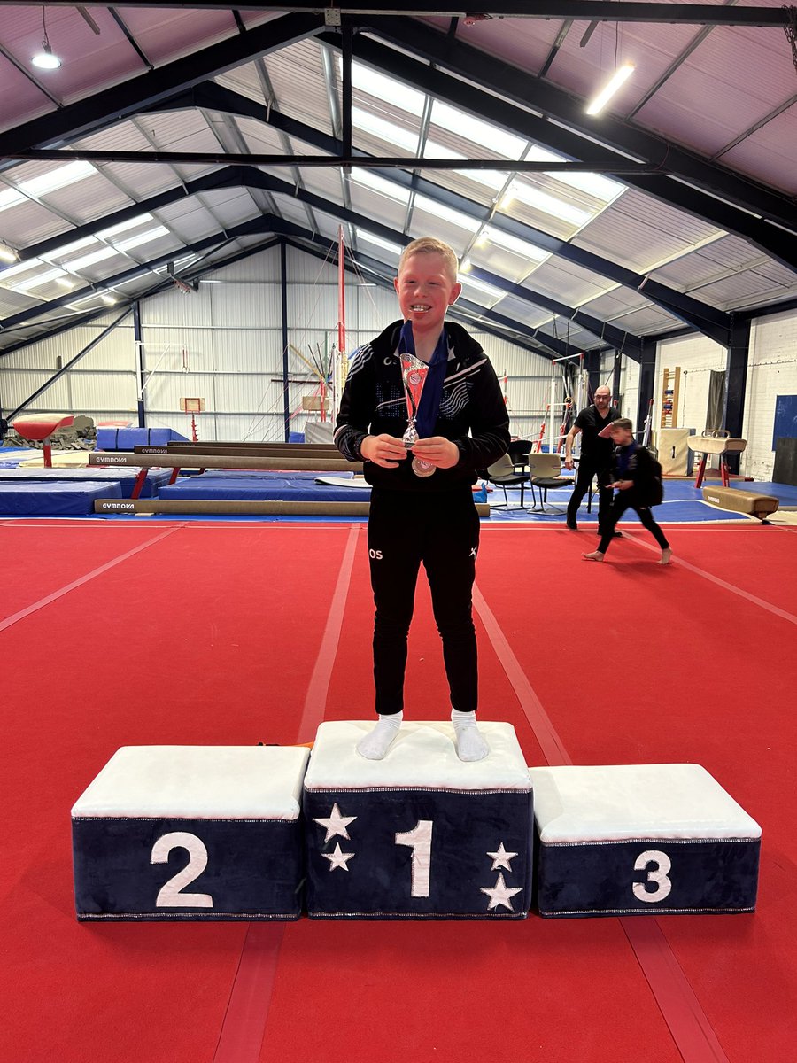Sugdarno2's tweet image. O had a great result today at the Nottingham county championships gymnastics competition he finished 1st 🥇 @DeltaNorbridge @Norbridge_PE