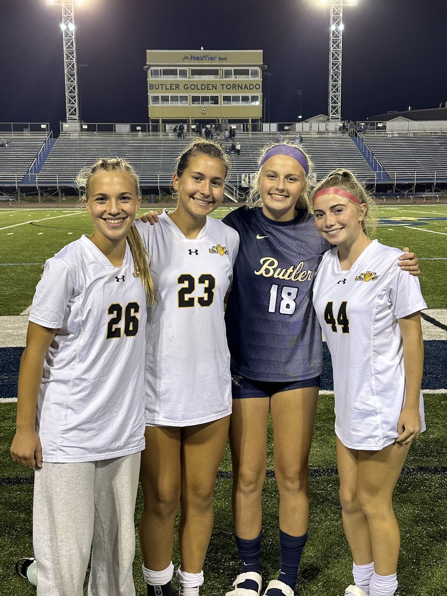 Proud to see our Northern Steel girls competing fiercely on the high school field, but even prouder to see them come together after the final whistle! ⚽🤝 

#SteelStrong #FamilyOnAndOffTheField #SteelProud