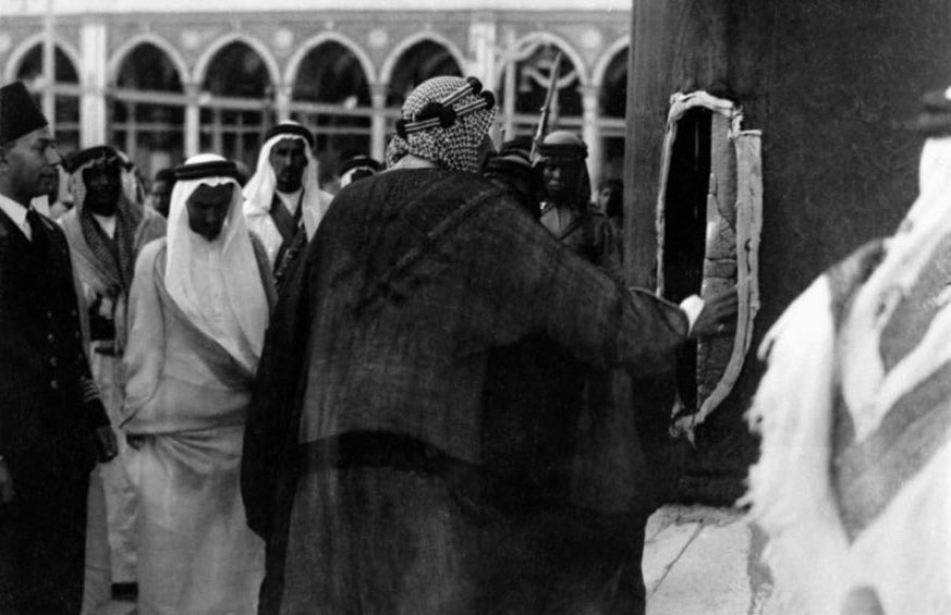 _falsaud's tweet photo. الله واكبر مالك المُلك العزيز .. الله واكبر من مثل عبدالعزيز🇸🇦
#اليوم_الوطني_السعودي https://t.co/WXEjhzmMYT
