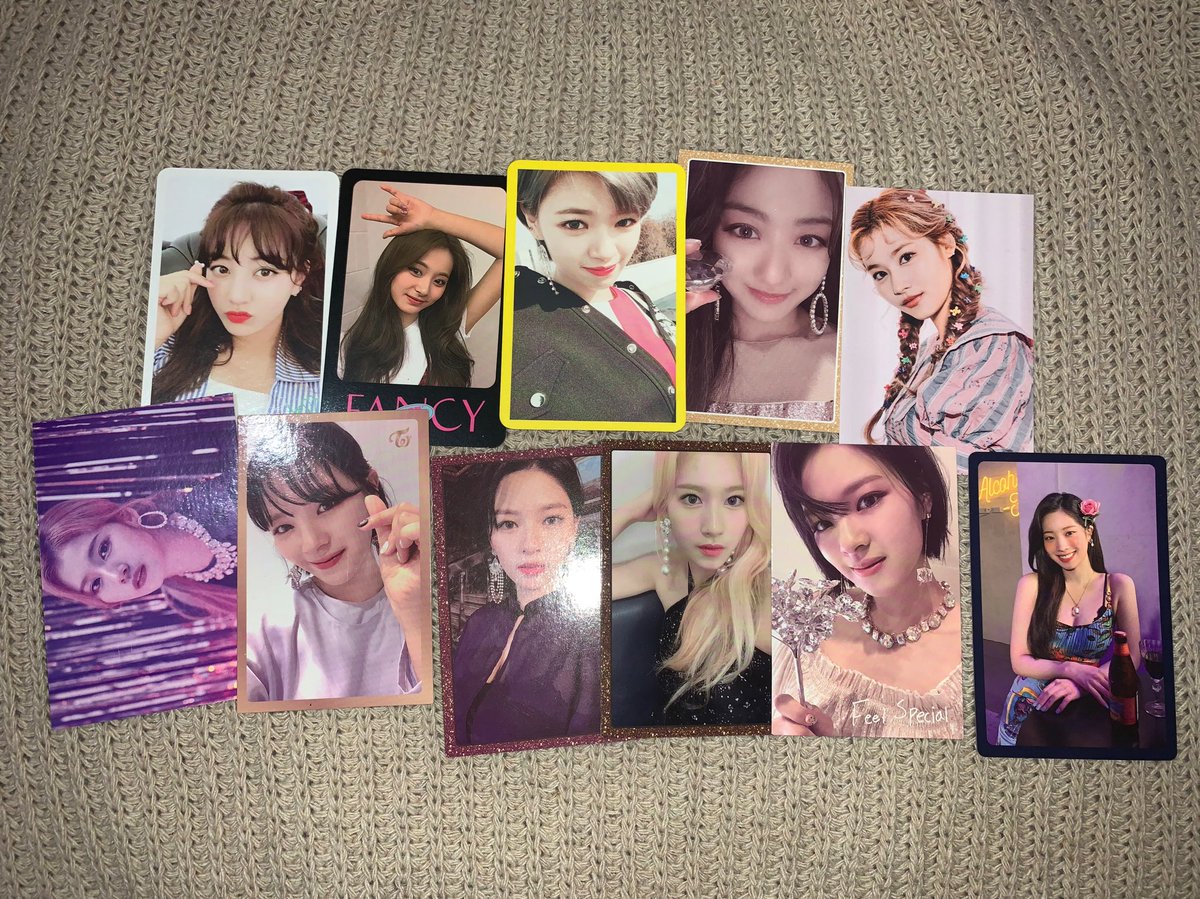 thinkaboutrii_'s tweet photo. for sale!! get nu na pls, will ship right away rin poooo
- 80 each sa left, 50 each sa right. 

— twice wts lfb feel special formula of love nayeon fancy signed momo white border jihyo jy tzuyu more and more https://t.co/2BPkZ75BQb