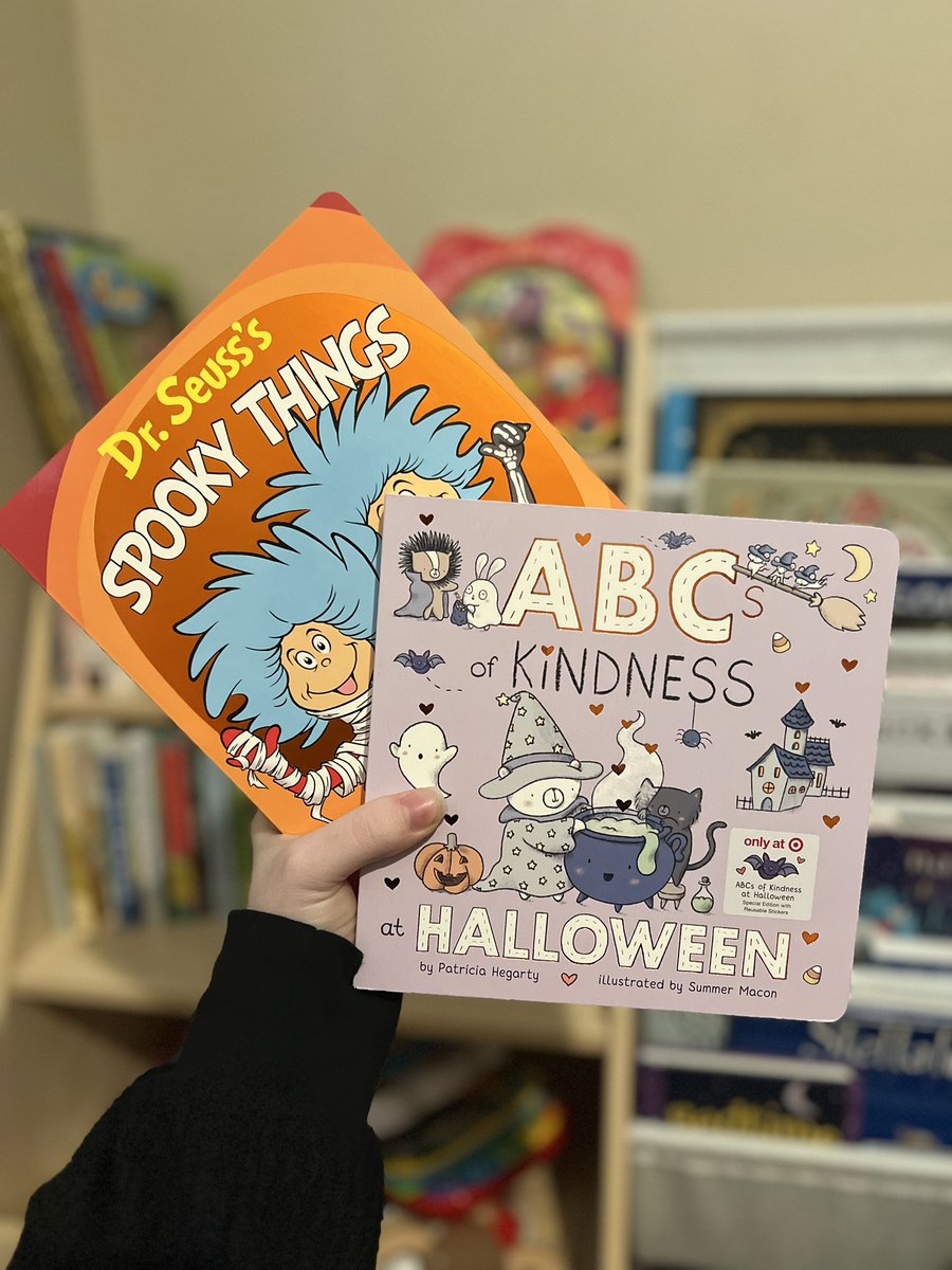 KennyBookLogs's tweet photo. Todays little haul https://t.co/sYJTtreRvb