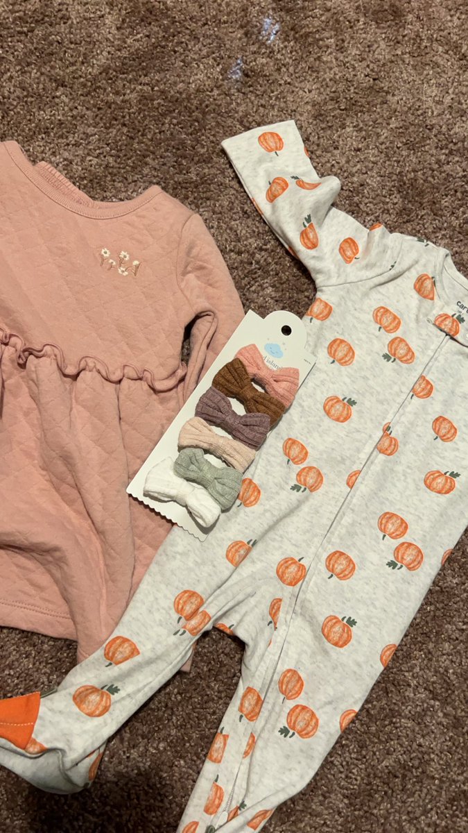KennyBookLogs's tweet photo. Todays little haul https://t.co/sYJTtreRvb