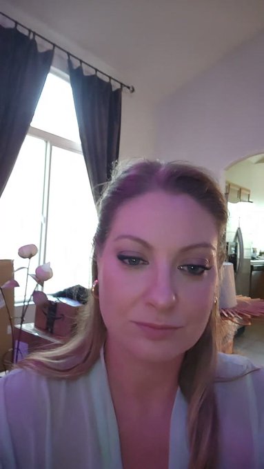 Veronica Weston is live now! https://t.co/zpIEIEzCrS https://t.co/g696qLGsyB<a href="/tag/myfreecams"class="tags"><span>#myfreecams</span></a>