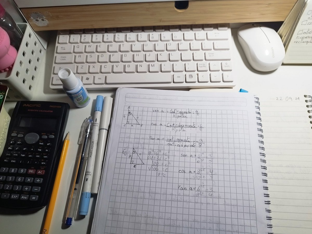 giasstudyy's tweet photo. cozy sunday nights🌧️🌨️

// necesito dejar de las cosas para ultima hora😞 https://t.co/mKpbYqC2d6