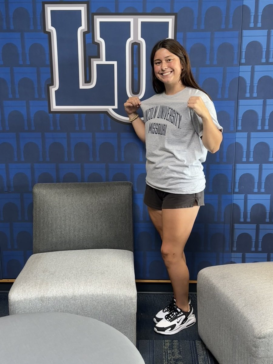 anapoli07's tweet photo. Thank you so much @lumo_wsoc  for having me this weekend! I loved getting to know the staff and team. Go Blue Tigers!! 💙🩶💙 #uncommitted @ImCollegeSoccer @ImYouthSoccer @ImCollegeSoccer https://t.co/PB3vM4C5Q2