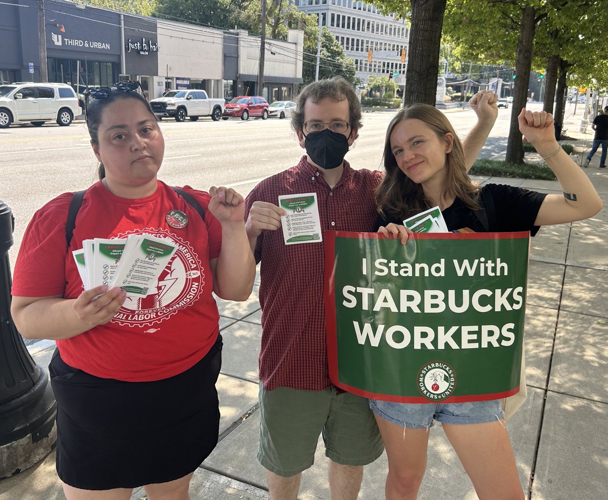 Atlanta DSA stands with Starbucks workers bargaining their first contract! 🌹☕️🥖 #RedforBread #NoContractNoCoffee