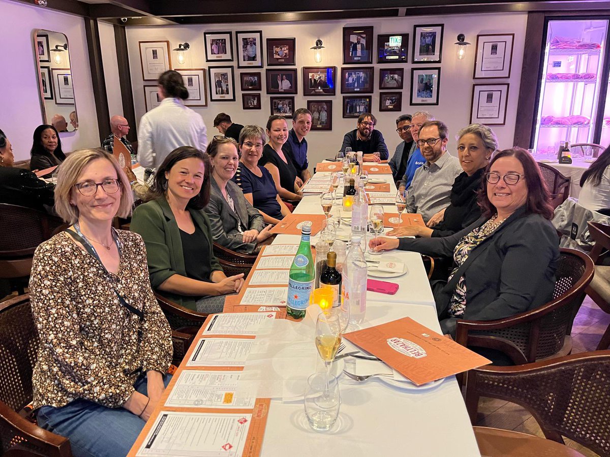 Arinjay Banerjee (@sci_questions) on Twitter photo Delighted to meet a fantastic bunch of Canadian scientists and trainees at #WOHC2024 <a href="/WOHCongress/">World One Health Congress</a>. #OneHealth #CanadaOneHealth Delighted to meet a fantastic bunch of Canadian scientists and trainees at #WOHC2024 <a href="/WOHCongress/">World One Health Congress</a>. #OneHealth #CanadaOneHealth