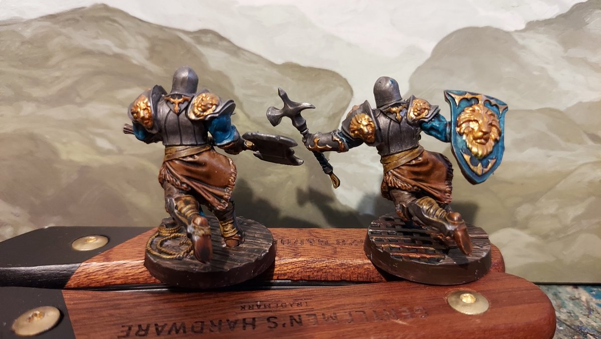 necrothrall's tweet photo. A couple more guards
#WarhammerCommunity #miniaturepainting #DnD #dungeonsanddragons #dungeonsandlasers #archonstudio https://t.co/Flpe44sWxT