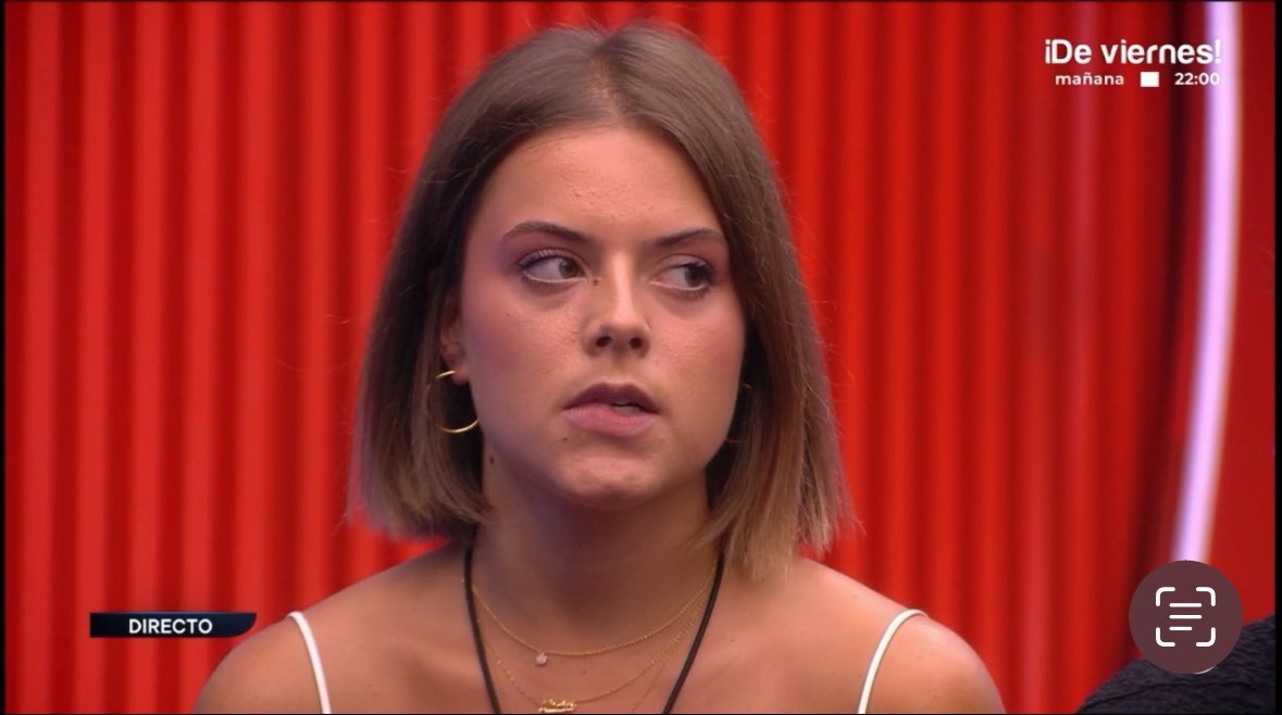 vaque_gh's tweet photo. No se quien me cae peor de las 2….. 

¿Quien os cae peor a vosotros? 

🔄 La rusa
❤️ La vasca

#GHDBT3 https://t.co/r4J1inq3jC