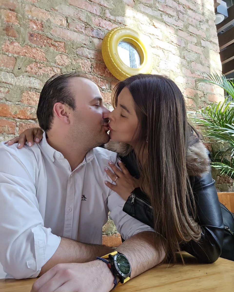AfandinoB's tweet photo. Cinco años y contando, gracias por alegrar mis días con tu Amor incondicional, mi mejor regalo es caminar junto a ti por toda la vida, #TeAmooo🧡💛 mi @lejugoda hermosa #felizdiaamoryamistad🤩😍🥰 https://t.co/4CebSDW0EA