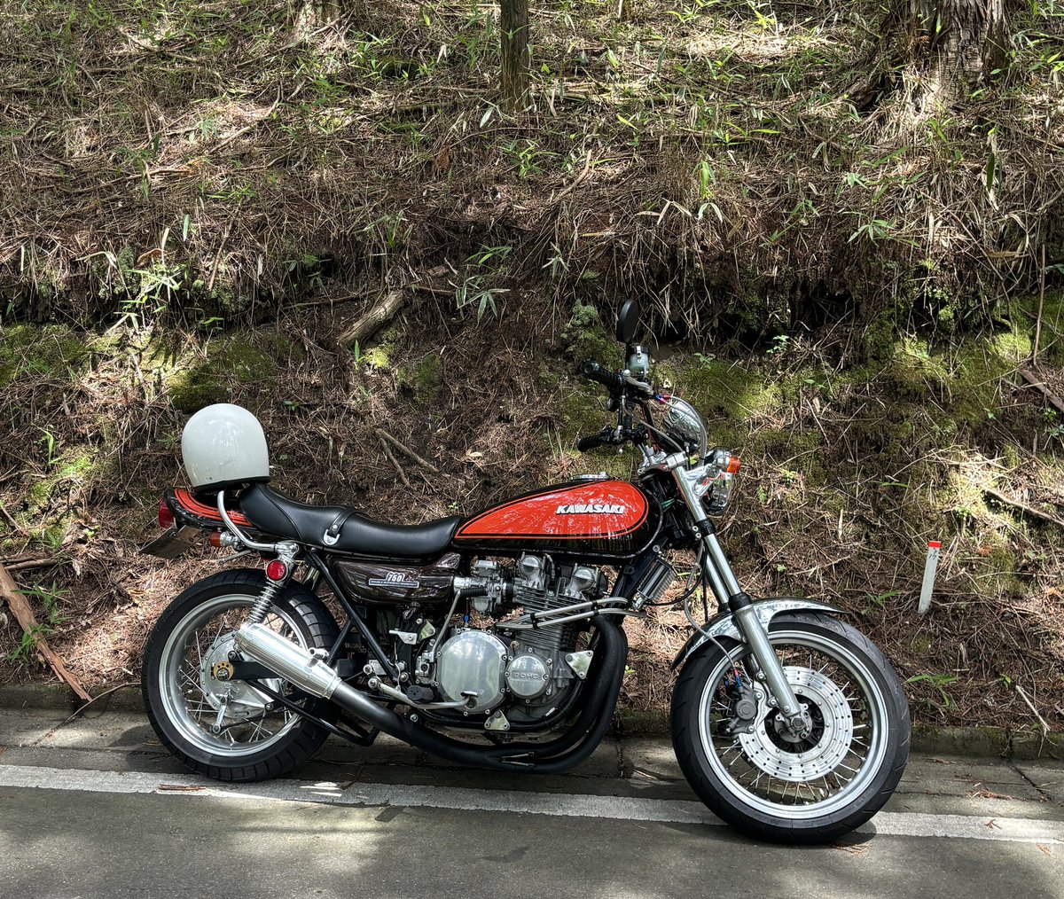 tarimaliazu's tweet photo. #バイクとヘルメットを無言で晒してね https://t.co/1VR4uJuhdc