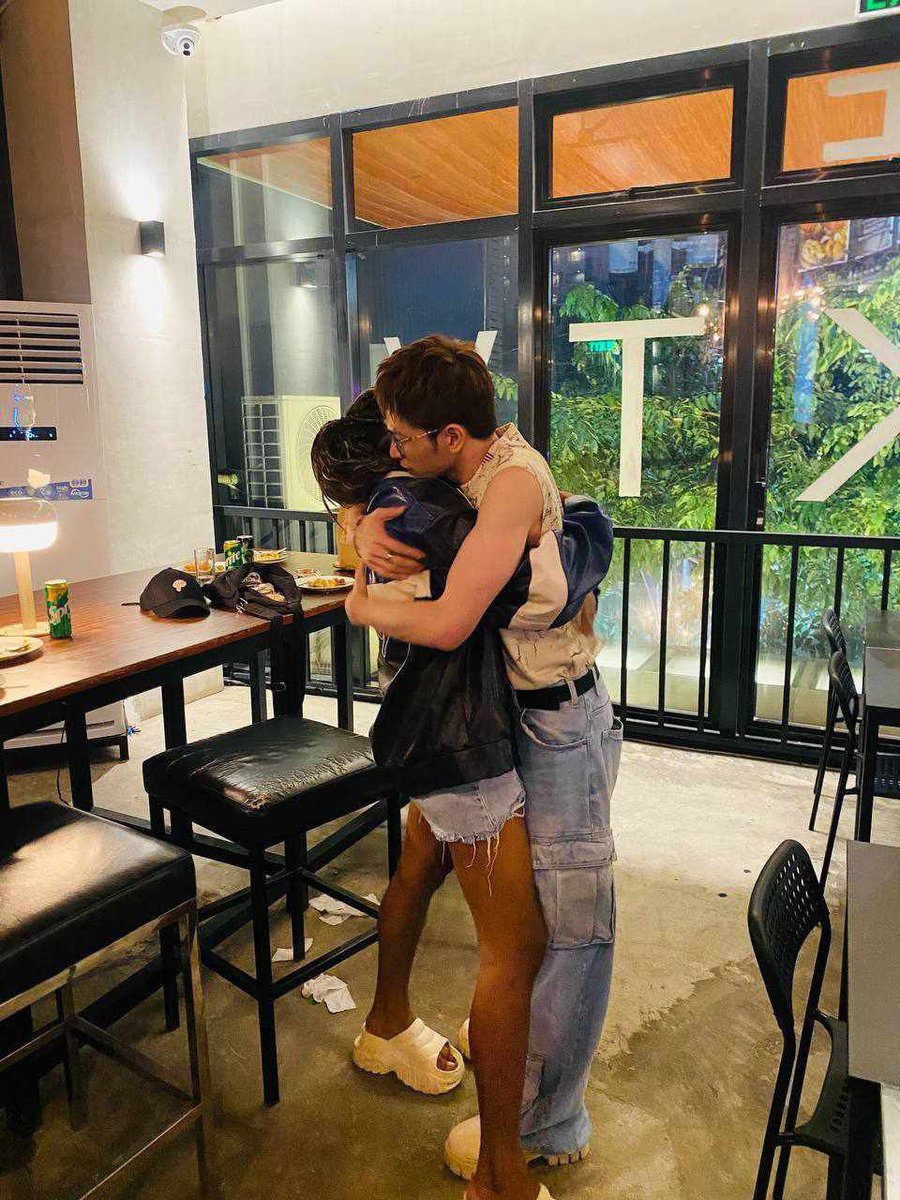 Mrnl_26's tweet photo. Hayyyy talaga naman .. my heart 💛💛🫢 @Patricialourel @hardheadedniko 

#NikoLas https://t.co/UGu4NydJcn