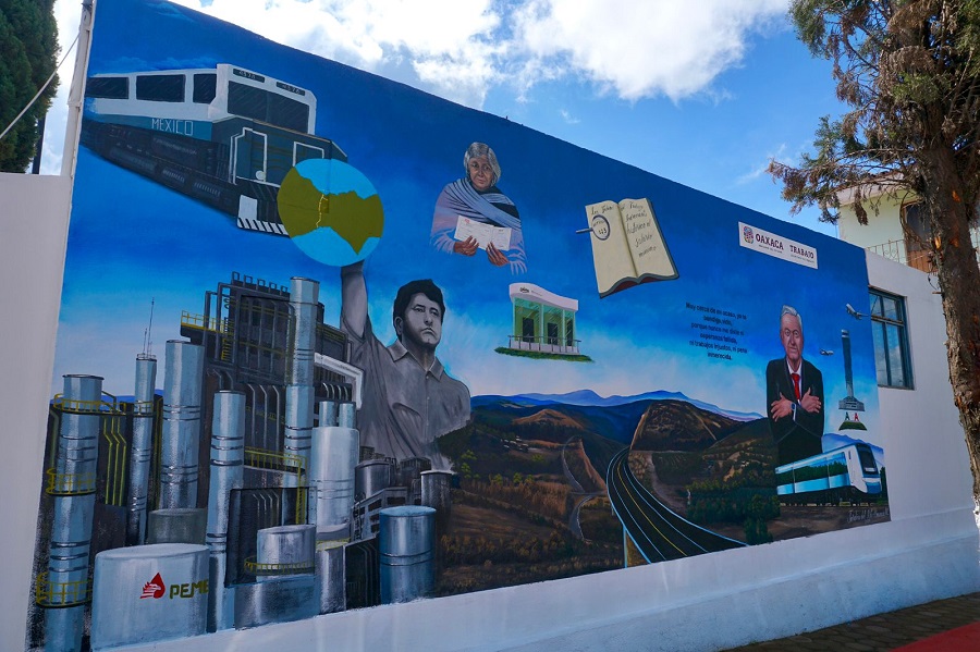 soyoaxaquenosr's tweet photo. Inauguran obra Mural por el Trabajo Transformador en la Experimental https://t.co/GsdijFvIUF https://t.co/fSDONWVUik