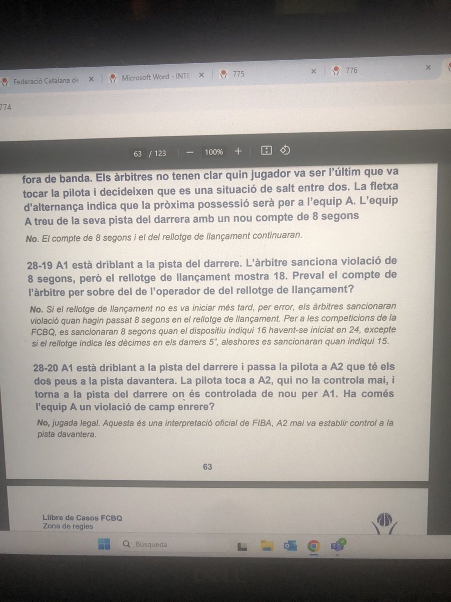 CarlesMerino's tweet photo. @aidabitnaS @AndreuOrte @OutBasket Mira aqui ho explica en el llibre de casos de la FCBQ: al ser marcador on es veuen les centecimes als últims 5 segons per sancionar 8 segons el marcador ha d’indicar 15. https://t.co/Va8P638zin