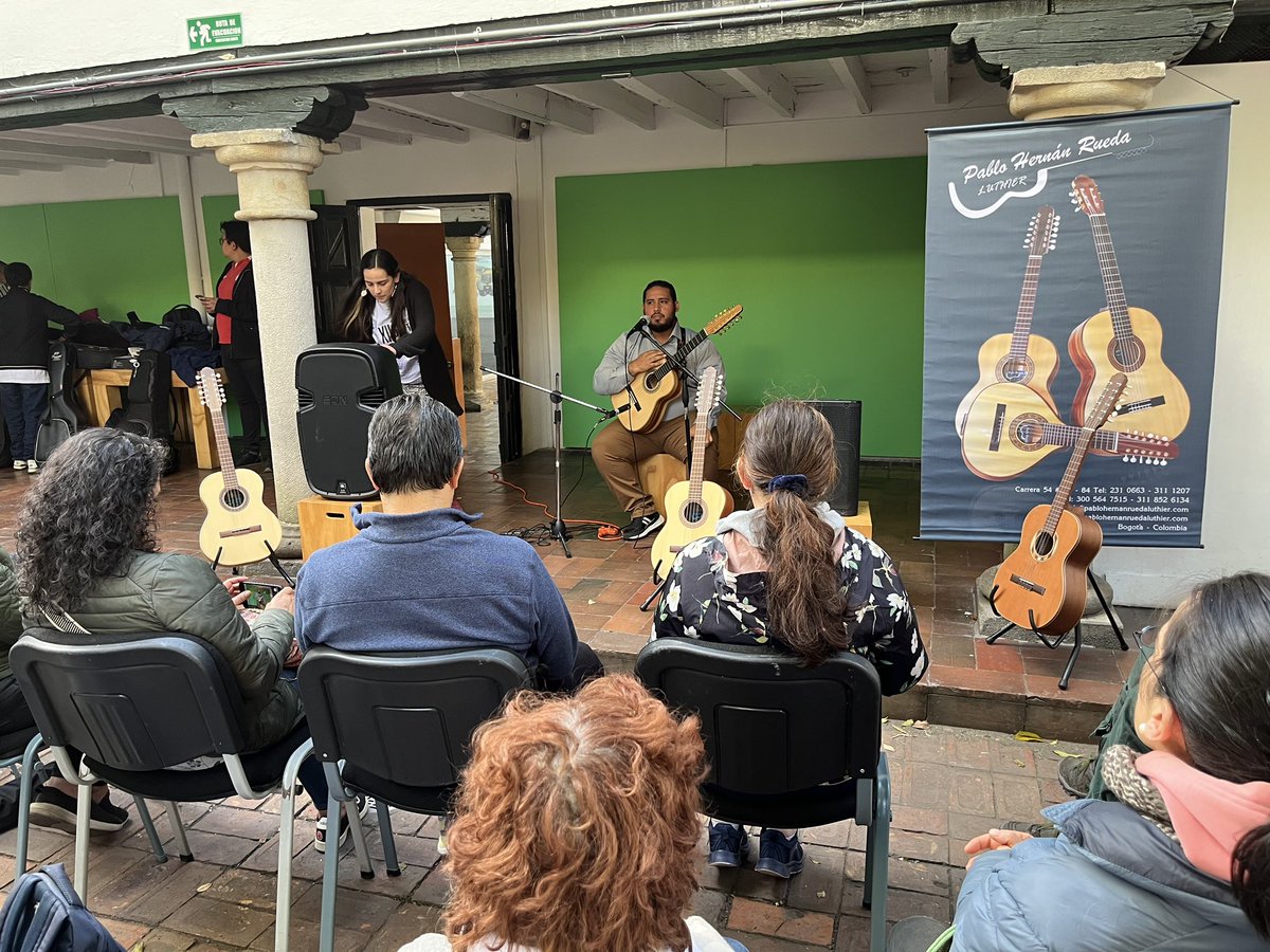 Mindependencia's tweet photo. 🪕Así vivimos el XII Encuentro Nacional del tiple de la Universidad Pedagógica Nacional.

¡Agradecemos a todas las personas que nos acompañaron! 

#XIIEncuentroNacionaldeTiple #música #vamosalmuseo #tiple https://t.co/URKjz5z3mK