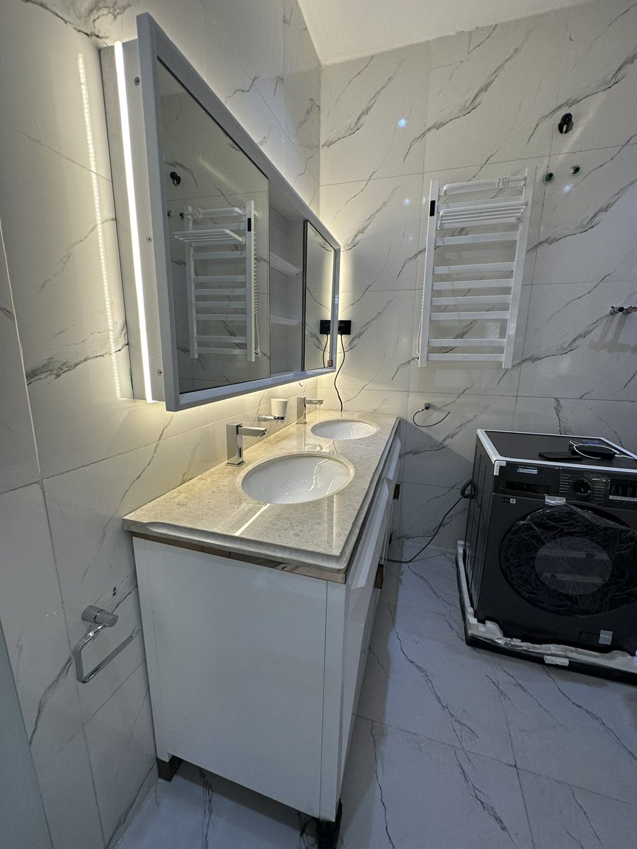 bugshomeonline's tweet photo. Another stunning bathroom transformation completed At @bugshomeonline, we deliver modern luxury and functionality with every detail. Ready to elevate your space? Let us bring your vision to life.  #BathroomGoals #InteriorDesign #LuxuryLiving #Bbnaijas9 https://t.co/pDT6iGEEJJ