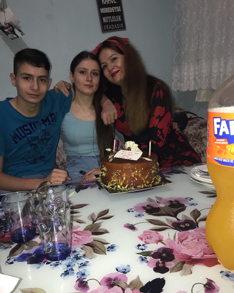 GnlBas1's tweet photo. Sen.. Saç tellerine kadar sevdiğim. Varlığına ne kadar şükretsem az. İyi ki doğdun, iyi ki varsın canım kızım🎂❤️ https://t.co/AYrWvHzczW