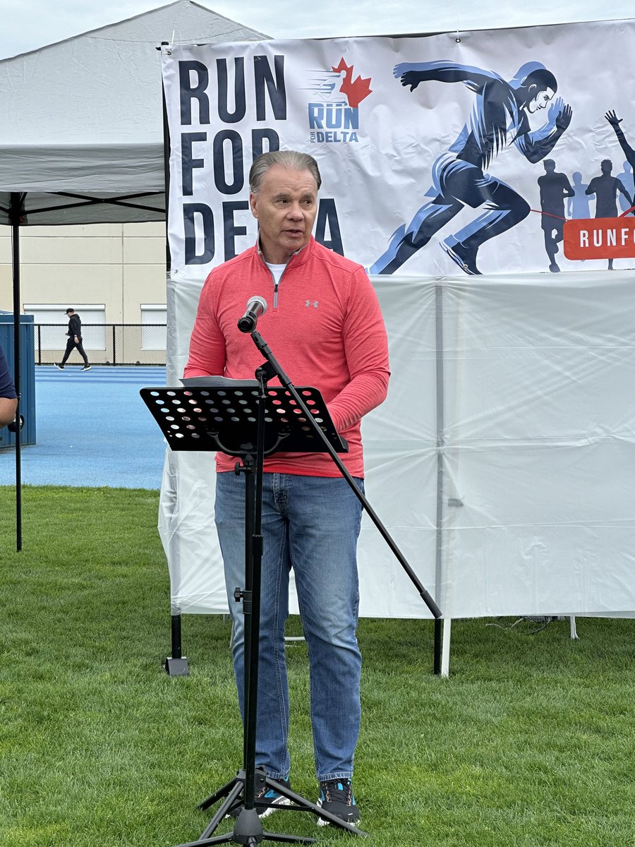 MayorHarvie's tweet image. Proud to attend 8th annual Run for Delta.  Special thanks to Ahmadiyya Muslim Youth Association.   Their goal is to raise $100,000 for Delta Hospital’s new Long Term Care Centre Daycare.  Thank you for all you do for our city. @DHCHFoundation @CityofDeltaBC