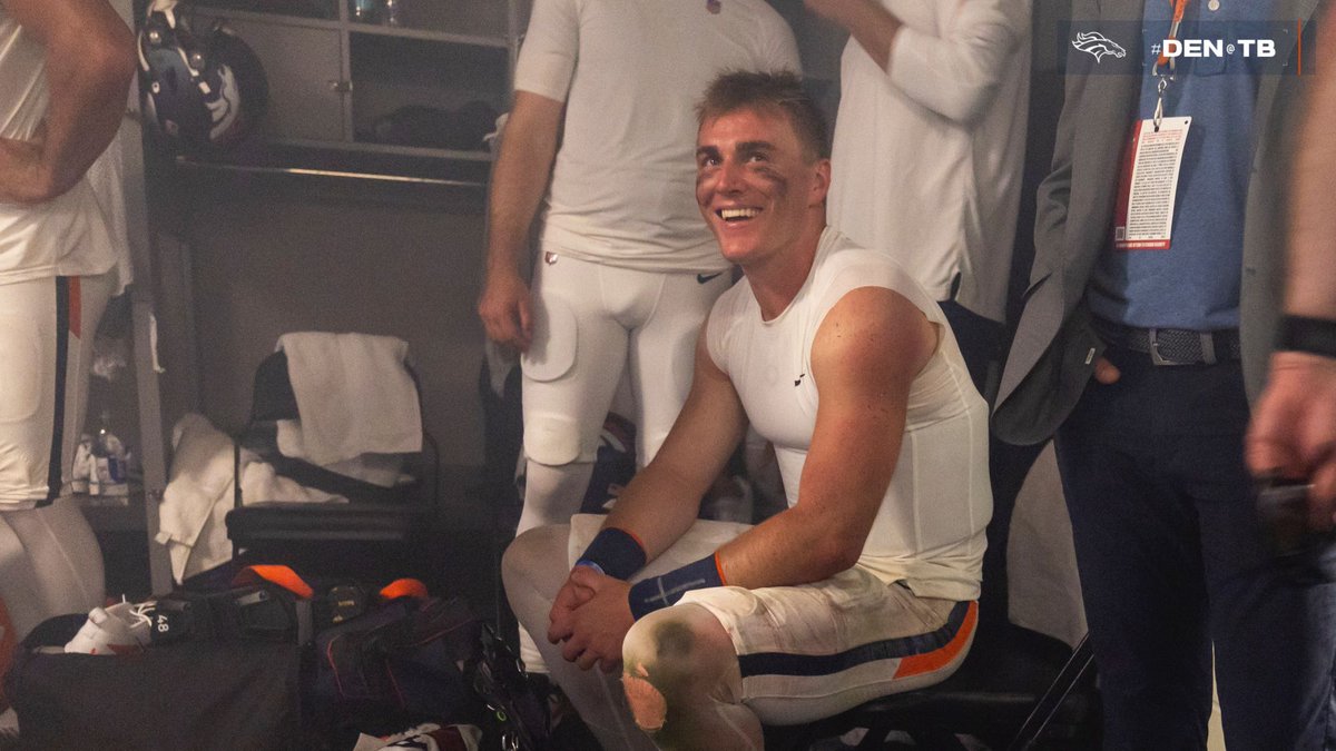 Broncos's tweet photo. That winning feeling! 😃 https://t.co/9KbDtgKiQo