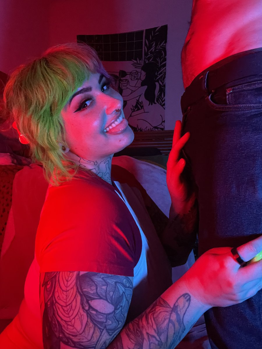 AustenNSFW's tweet photo. COMPLETELY UNRELATED, New video dropping Oct 1st when I'm back from Paris. 😜
Get it on my spicy pages when it drops ;) https://t.co/ZGZbU3wOl8
