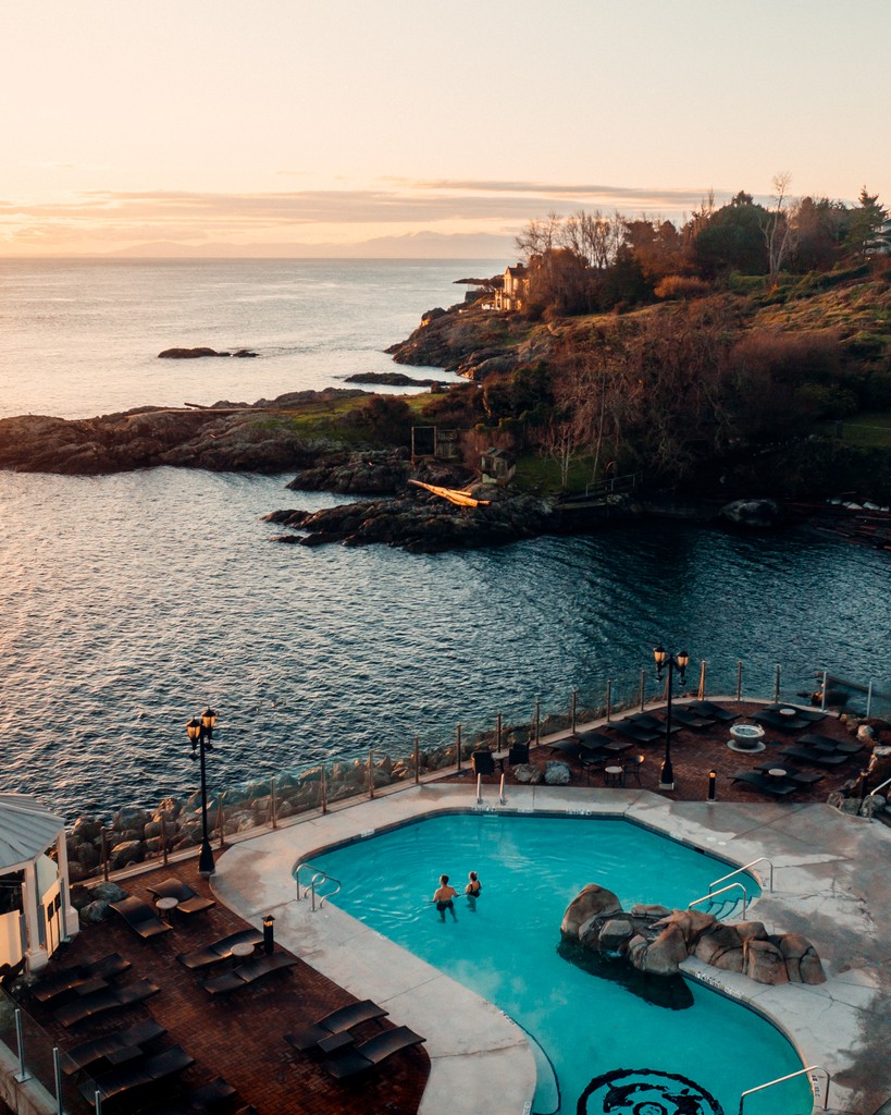 As the warm days of August transition into the golden hues of September, there is no better place to make the season last forever than right here on the edge of the Pacific Ocean.

bit.ly/3MEOlV4