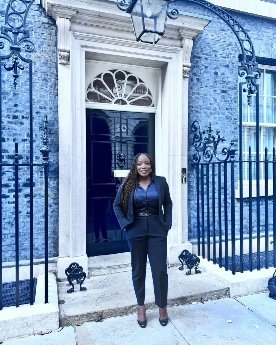 Dr Roni Savage tweet media