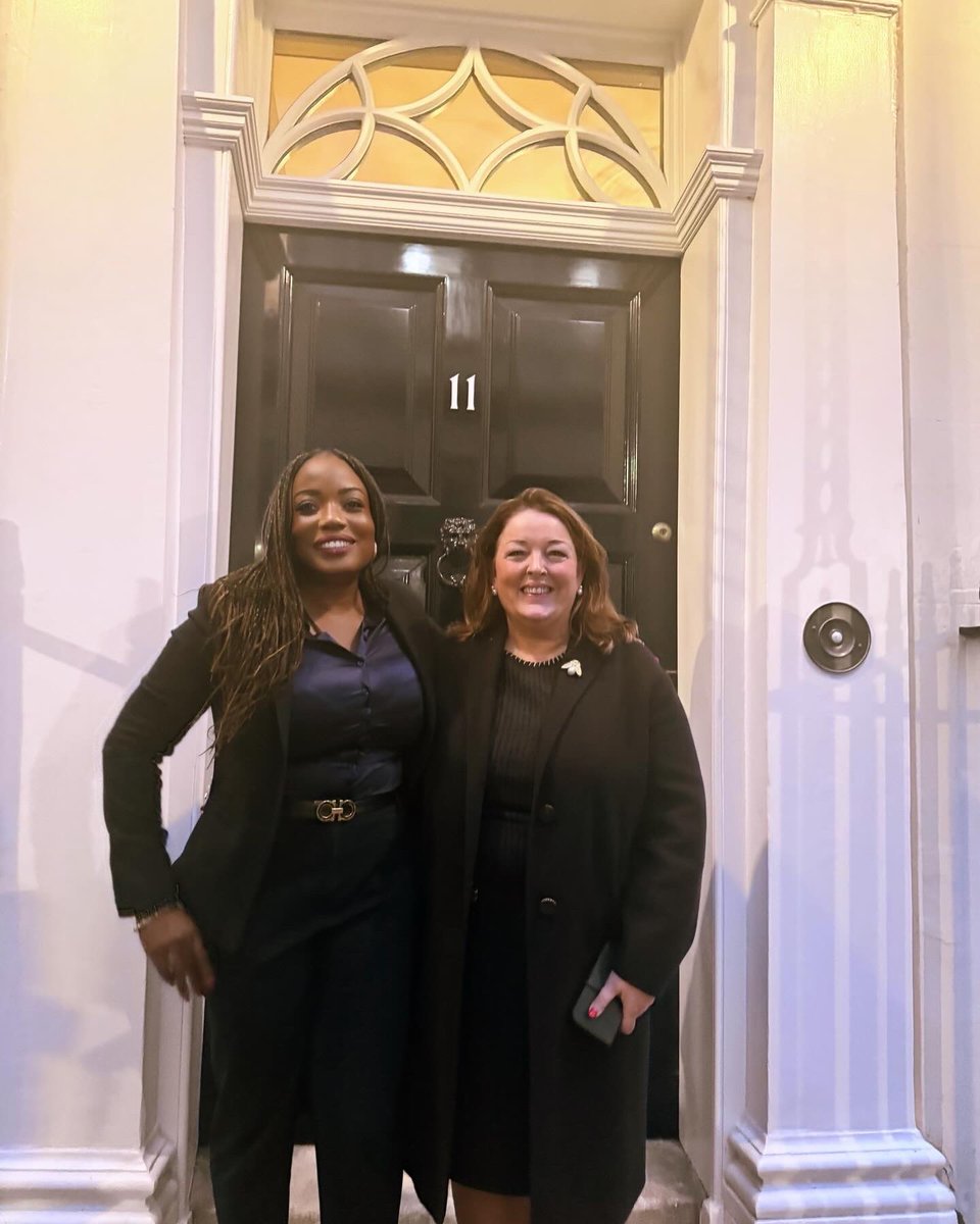 Dr Roni Savage tweet media