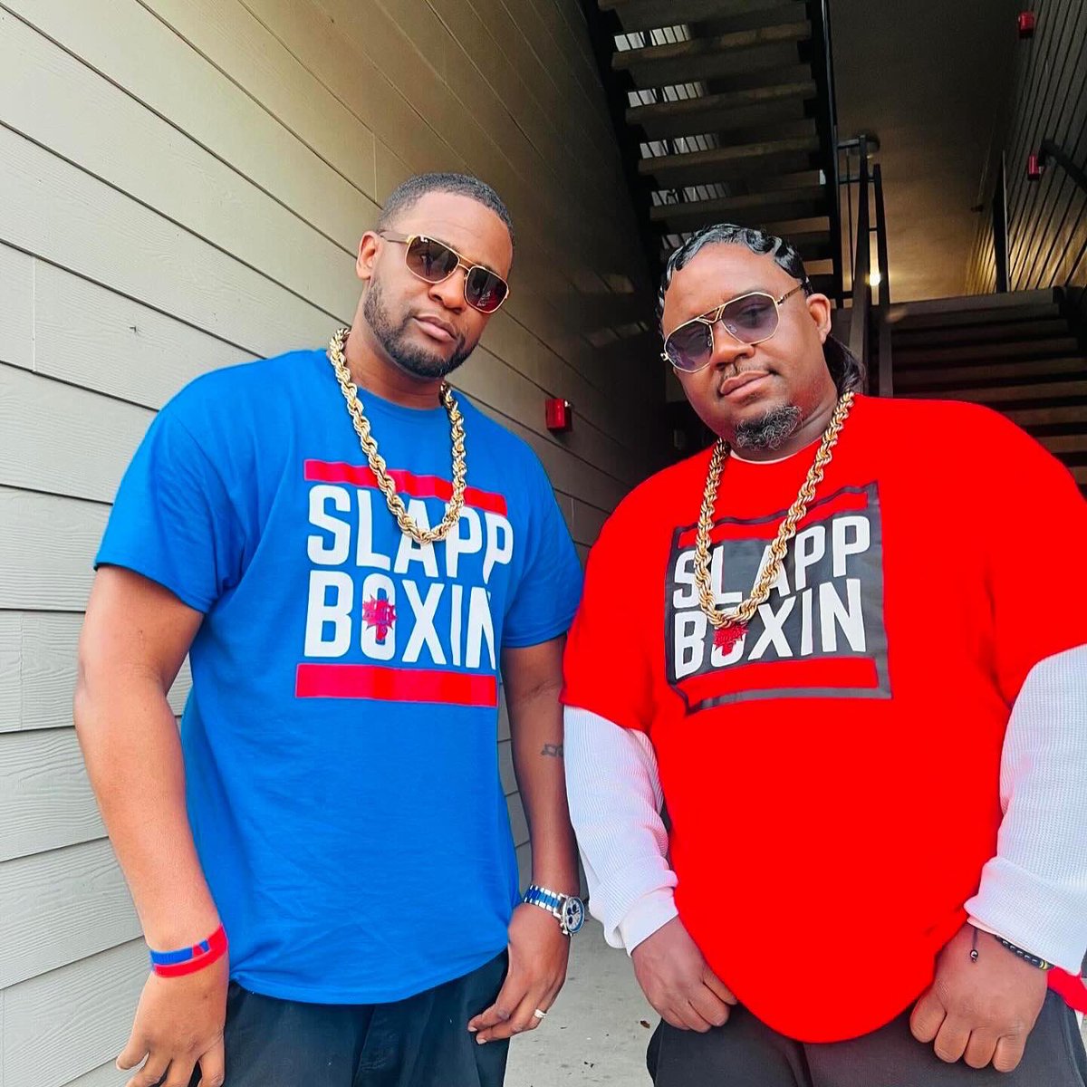 SlappzTV's tweet photo. In a tightly fought battle, the 360 CRU came out with the victory in the OUTKAST &amp; MOBB DEEP SLAPP BATTLE!! Peep the SLAPPlists and choose YOUR winner &amp; COMMENT BELOW what U 💭 THINK! CHECK OUT THE FULL BATTLE ON YOUTUBE - SLAPPZTV 🔊🔊🔊🔊🔥🔥🥊🥊🔊🔥🔥🔊🥊🔥🔊🔥🔥🔥🥊🔊🔥 https://t.co/xeZuvPLyNL