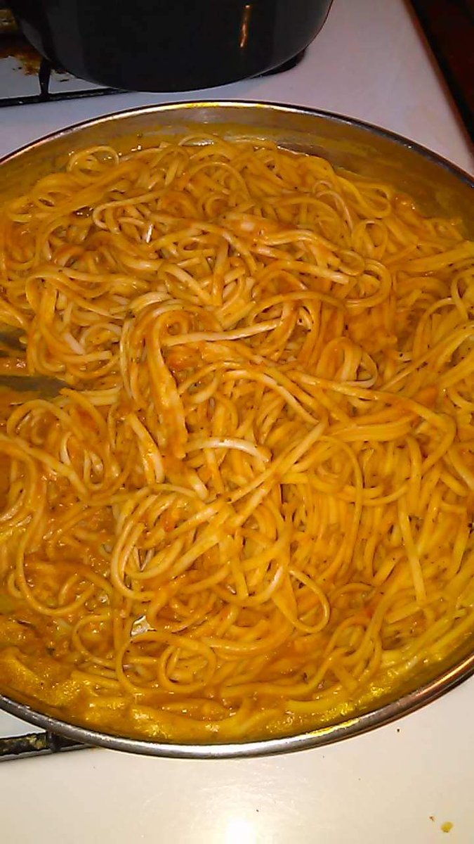 the30milewoman's tweet photo. @durandbernarr @KevOnStage NOT ON MY WATCH!!!!! Lol!
I used the Tuscany Pumpkin sauce to make the pasta and had a delicious roasted chicken with root vegetables to go with it. Come over for dinner. You won't be disappointed. π
#PumpkinSpiceLoversUnite!
#PumpkinPower!
#FlavorsOfFall! https://t.co/gj8mJgznHE