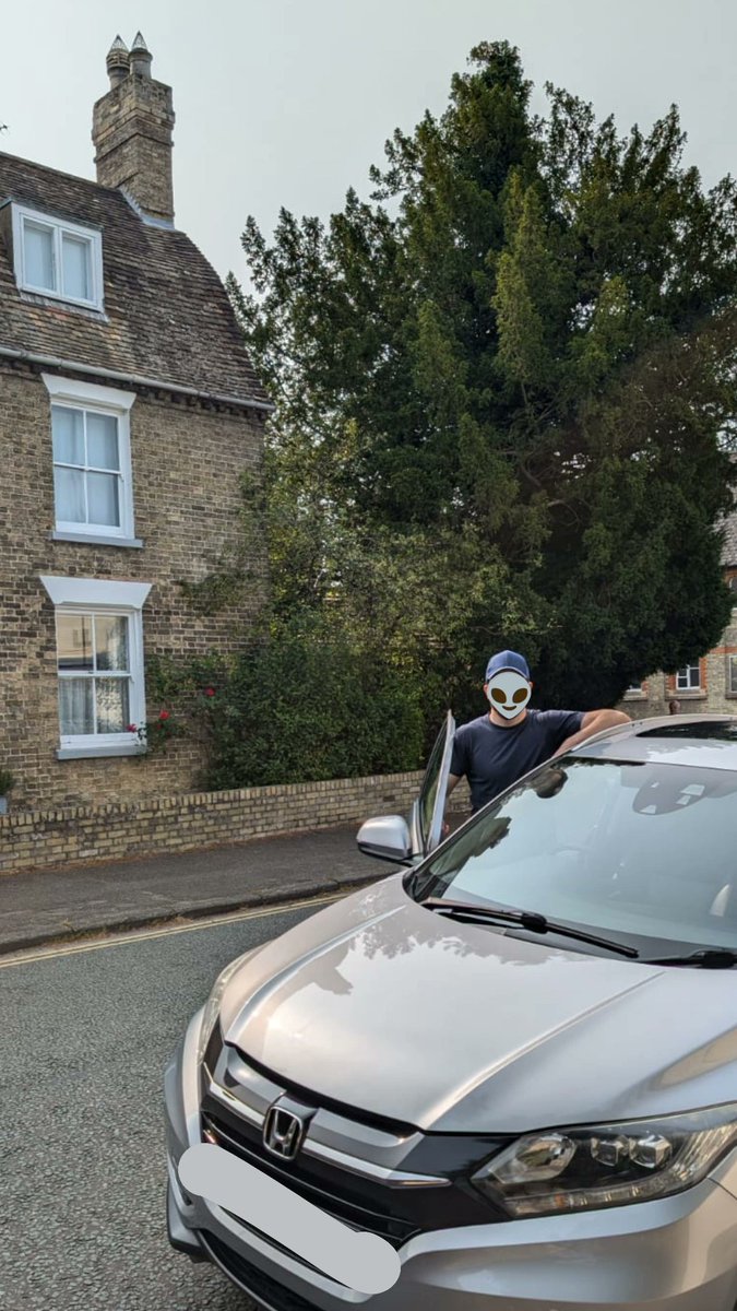 Princess Stickypaws tweet media