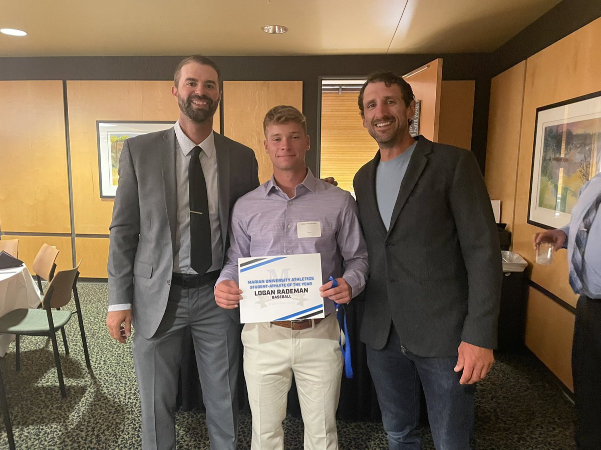 Congrats to Logan Rademan for winning 2023-24 Male Student-Athlete of the year last night!

Marian Baseball has now had 3 of the last 4 student-athletes of the year 

23-24 <a href="/lrademan25/">Logan Rademan</a> 
21-22 <a href="/JonahLandowski/">jonah landowski</a> 
20-21 <a href="/meyer_sean/">Sean Meyer</a> 

#FightBlueFight
