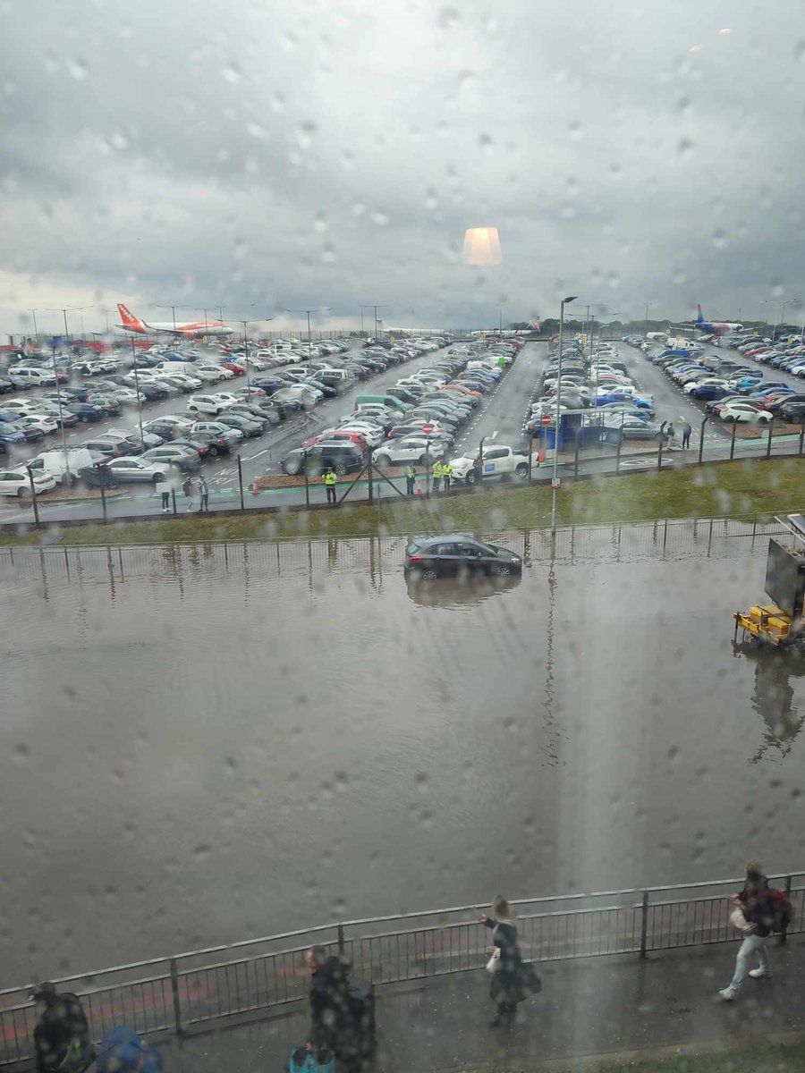 dochowells's tweet photo. @DaveThroup Flooding on the road into the airport car park too... Hope nobody missed their flights! https://t.co/twY8bfjBKP