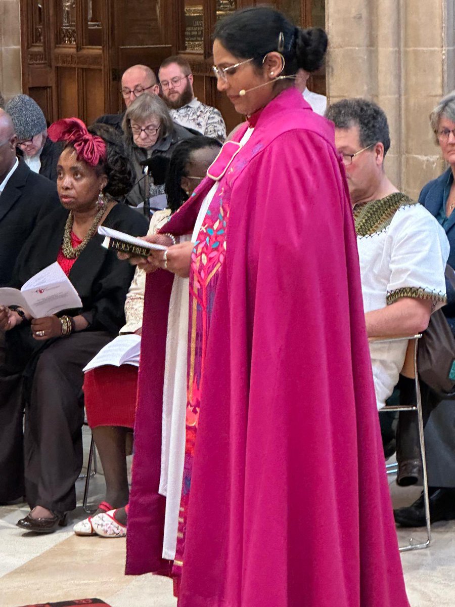 Sarah7_Gill's tweet photo. Honoured to be collated as Canon Missioner at Leicester Cathedral today. Thank you God for your call upon my life. https://t.co/s0pJydzrIM