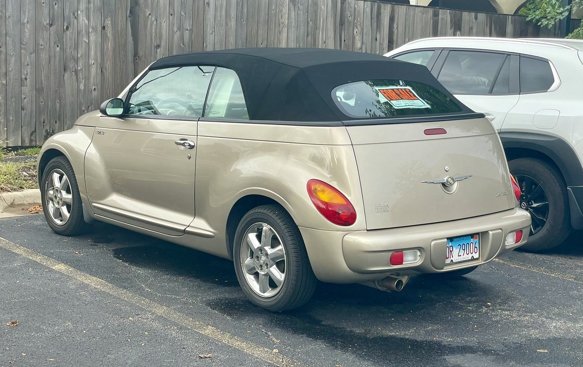 Car_Guy_Tom's tweet image. More weekend #CarSpotter fun! #OldTrucks #PTCruiser #Weekend #FirstEverPontiacG6