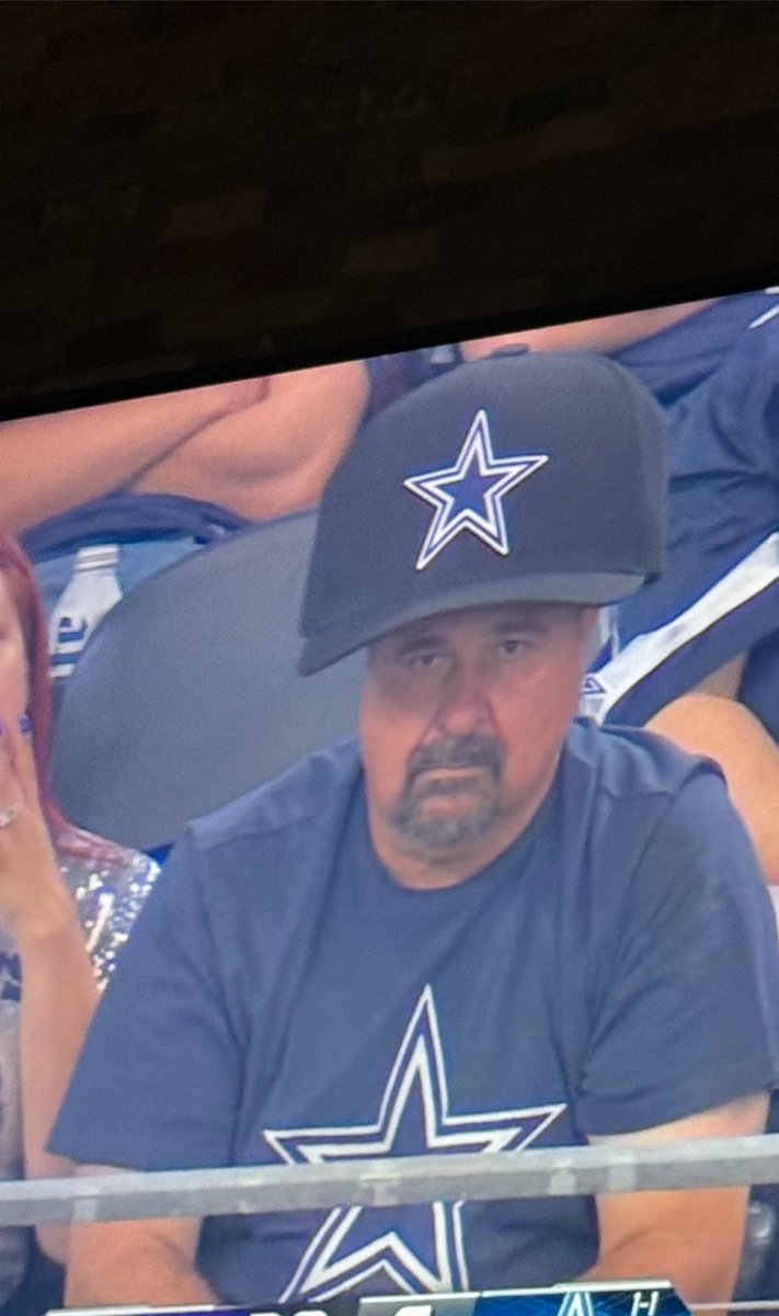 JNIX_2's tweet photo. He is all of us 😂
#DallasCowboys https://t.co/TDXOkvSxPl