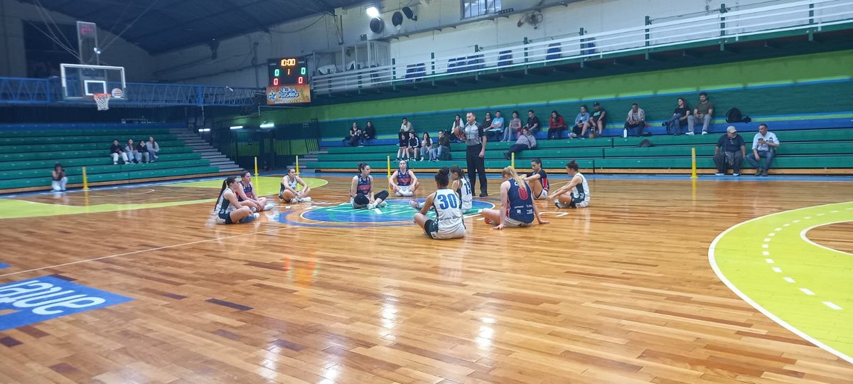 Urunday Universitario y Remeros se suman al reclamo realizado previamente por 25 de Agosto y Tabaré.

✊ Todas juntas por 𝐞𝐪𝐮𝐢𝐝𝐚𝐝 𝐞 𝐢𝐠𝐮𝐚𝐥𝐝𝐚𝐝.