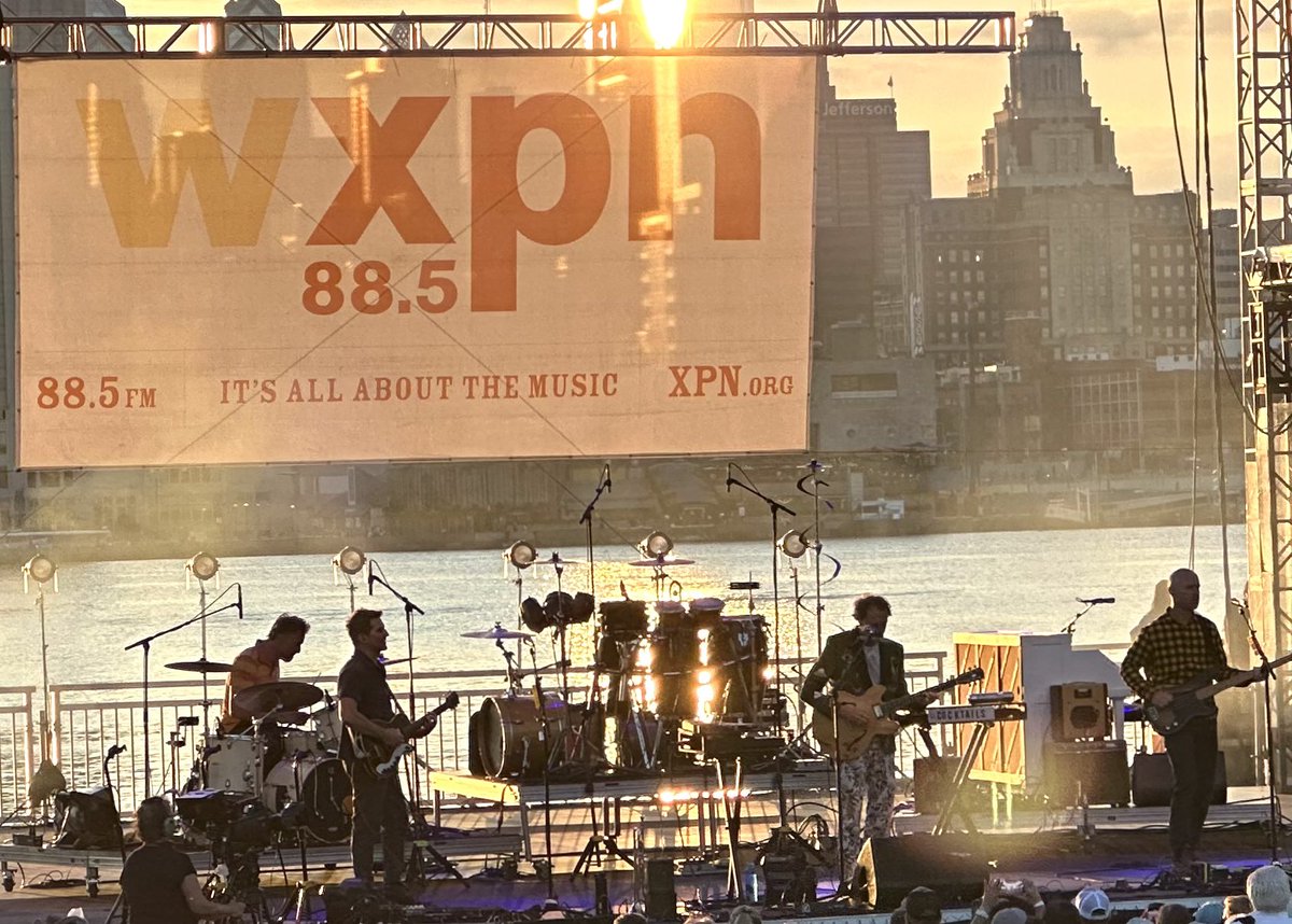 JosephCauffiel's tweet image. @guster at #XPNFEST