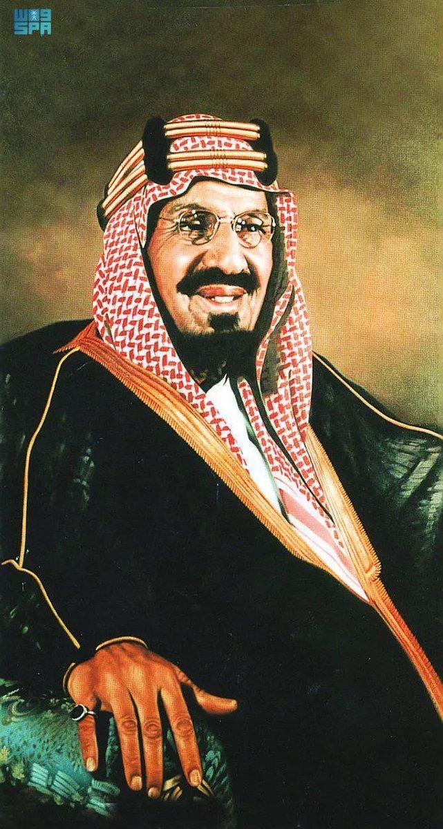 AJELNEWS24's tweet photo. مسيرة حياة المؤسس الملك عبدالعزيز طيب الله ثراه :

1293هـ (1877م)
مولد الملك عبدالعزيز بالرياض.

1308هـ (1890م)
المشاركة السياسية الأولى للملك عبد العزيز وكان عمره نحو 15 سنة.

1309هـ (1891م)
انتهاء الدولة السعودية الثانية.

1319هـ (1902م)
الملك عبدالعزيز يستعيد الرياض معلناً انطلاق تأسيس المملكة العربية السعودية.

1330هـ (1912م)
تأسيس أول هجرة في البلاد.

1331هـ (1913م)
توحيد الأحساء وطرد العثمانيين المحتلين على يد الملك عبد العزيز.

1334هـ (1915م)
معاهدة دارين بين الملك عبدالعزيز و بريطانيا.

1357هـ (1938م)
اكتشاف البئر رقم ٧ بالظهران، وظهور الزيت بكميات تجارية.

1358هـ (1939م)
تصدير أول شحنة زيت من رأس تنورة.

1364هـ (1945م)
مشاركة المملكة العربية السعودية في تأسيس الجامعة العربية.

1364هـ (1945م)
مشاركة المملكة في توقيع ميثاق هيئة الأمم المتحدة.

1371هـ (1951م)
افتتاح الملك عبد العزيز سكة حديد الدمام.

1373هـ (1953م)
تشكيل مجلس الوزراء.

1373هـ (1953م)
وفاة الملك عبد العزيز في الطائف ودفنه في الرياض.

🇸🇦🇸🇦

#اليوم_الوطني_السعودي94