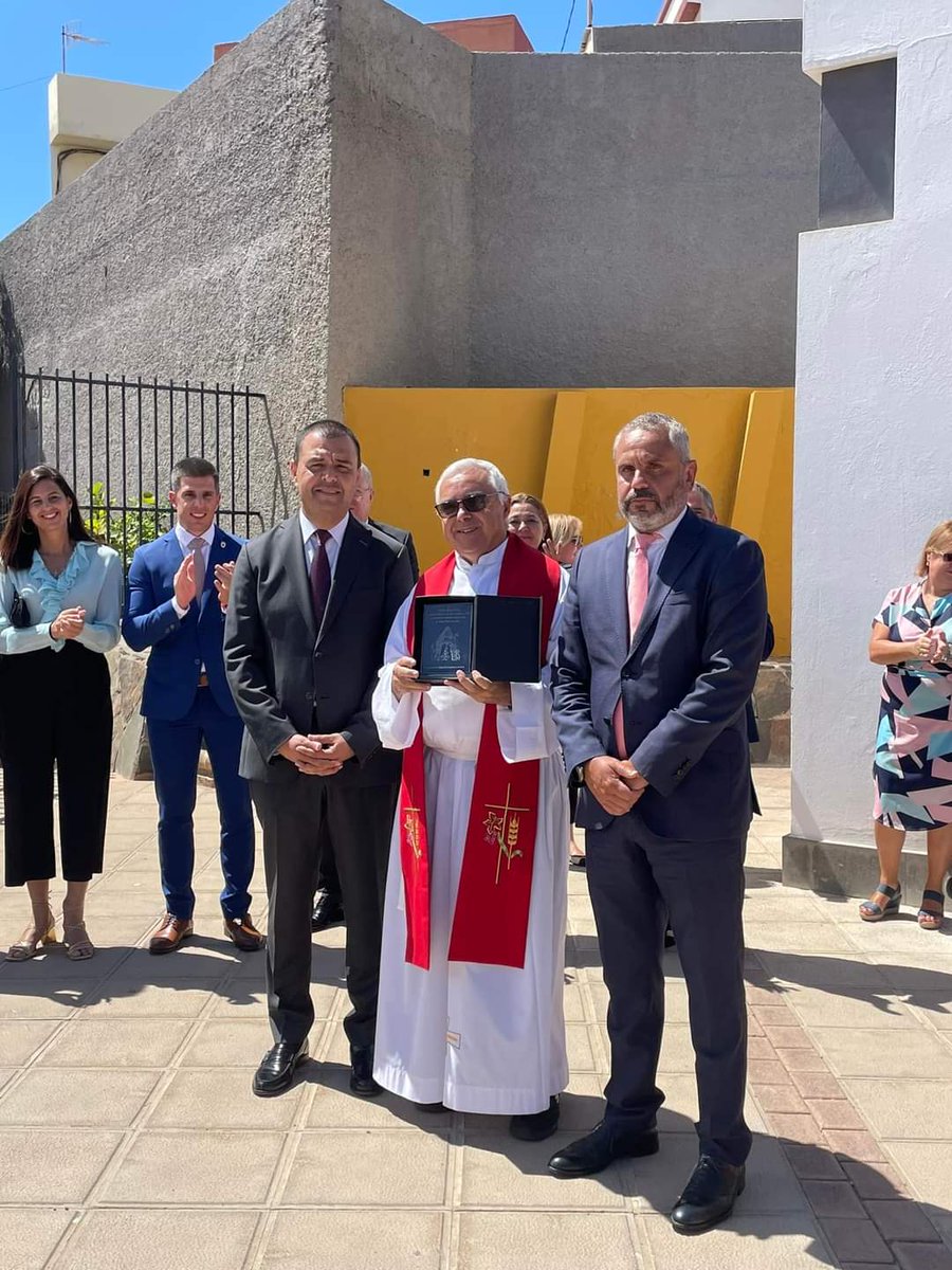 Hoy hemos acompañado a nuestros vecinos de Becerril en la misa y procesión en honor a San Pablo.

Feliz domingo a todos y todas.