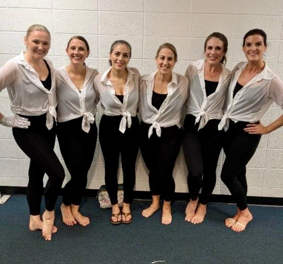 olinewalk's tweet photo. Yesterday was such a gift. Reconnecting and creating with so many beautiful and talented women was an amazing experience. It might have been over 20 years since we danced together, but it’s like no time had passed. Let’s make sure it not another 20 before we do it again! https://t.co/kuMOoCnGJz