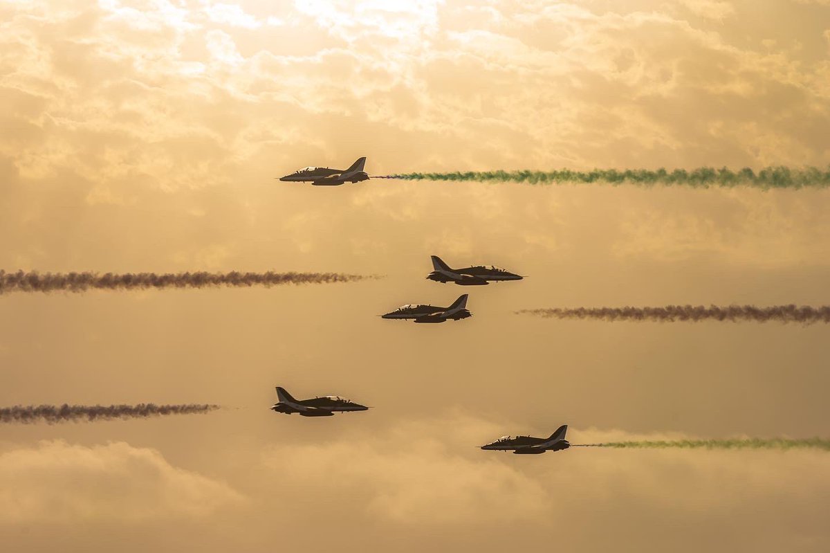 بألوان الوطن المبهجة..

الصقور السعودية تنفّذ عروض جوية مبهرة، احتفاءً بـ #اليوم_الوطني_السعودي94 .

-