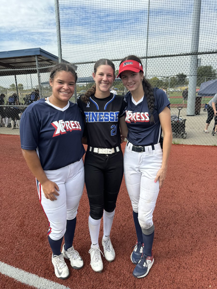 Morgan McBrayer (2028) (@momcbrayer) on Twitter photo Got to play against my fellow <a href="/SoftballMason/">Mason Softball</a> friends <a href="/AlishaFox1011/">Alisha Fox</a> & <a href="/AnnaBGeiser/">Annabelle Geiser</a> today in Mojo Showcase. Got to play against my fellow <a href="/SoftballMason/">Mason Softball</a> friends <a href="/AlishaFox1011/">Alisha Fox</a> & <a href="/AnnaBGeiser/">Annabelle Geiser</a> today in Mojo Showcase.