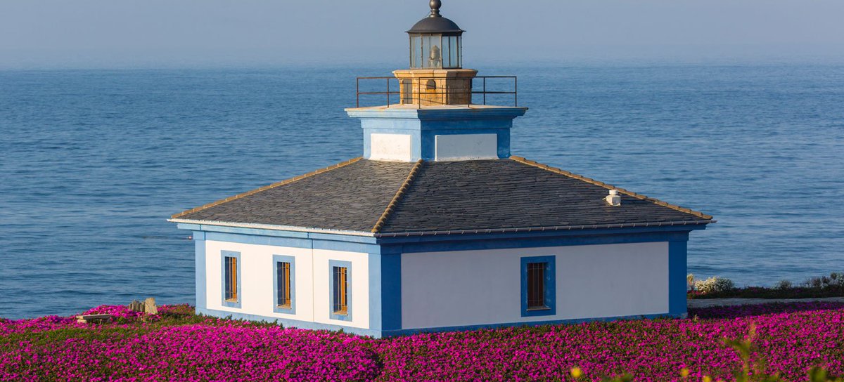 EditNDesign1's tweet image. I saw this picture when I opened my computer. I could not resist sharing this beautiful Lighthouse on Pancha Island in Spain.  #naturebeauty #naturedesign