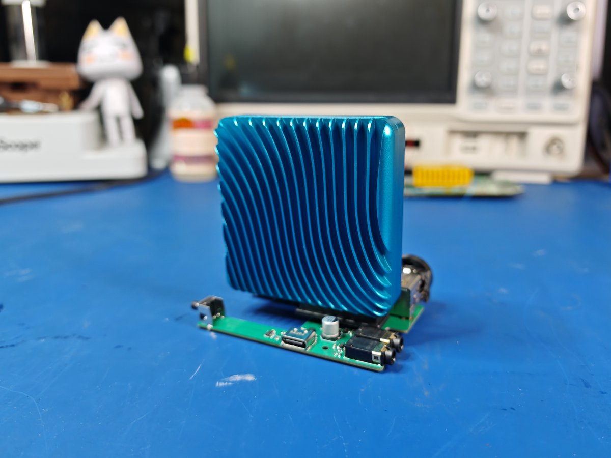 I'm making good progress on the Kawaii!

It's a keychain-sized Nintendo Wii (60x60mm) in an anodized aluminum chassis (co-designed with <a href="/WeskMods/">Wesk Mods</a> and machined by <a href="/haoxuanding2/">Ding</a>)

See my latest forum post for details: bitbuilt.net/forums/index.p…