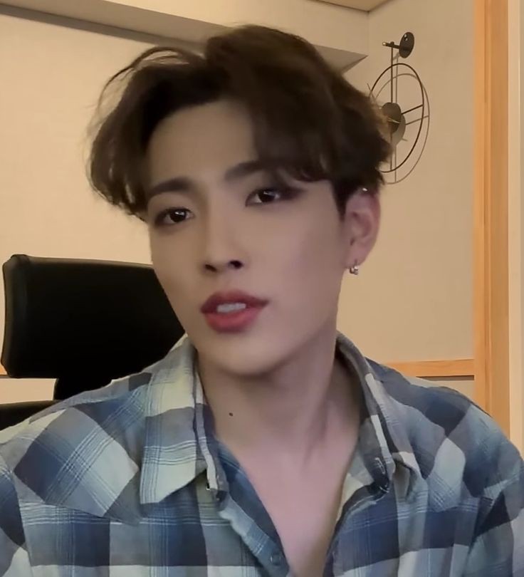 hourly hongjoong tweet media